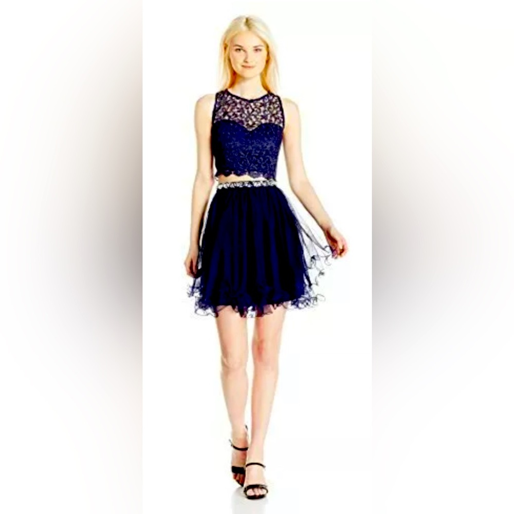 My Michelle Sequin Hearts Junior's Two Piece Short Prom Dress Lace Blue Size 9